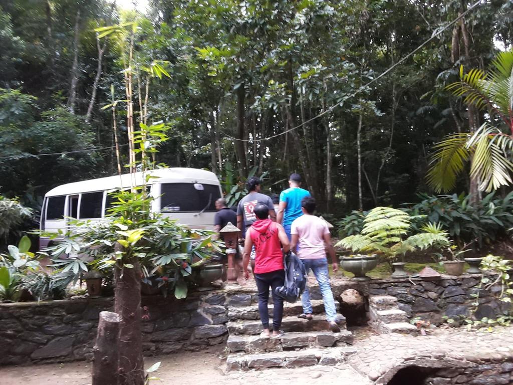 69596abe-d1bc-4e37-8c52-9ea6f7ba5f21